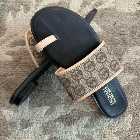 🤎💄MICHAEL KORS Slide On Flats - Picture 9 of 9